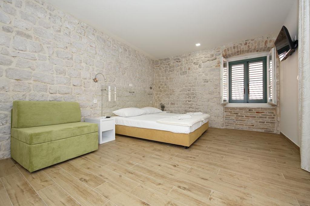 Idassa Atrium – Doppelbettzimmer mit zwei Extrabetten